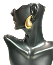 Load image into Gallery viewer, Commas