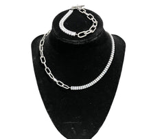 Load image into Gallery viewer, Torn