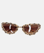 Load image into Gallery viewer, Sitting pretty
